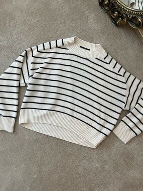 T Tahari Black & White Striped Crewneck Sweater